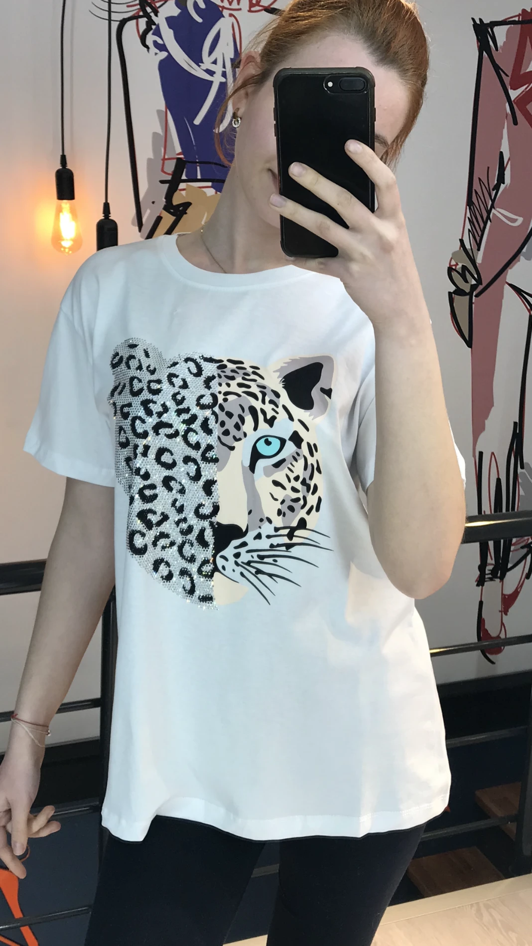 Aslan Detaylı Taşlı T-shirt