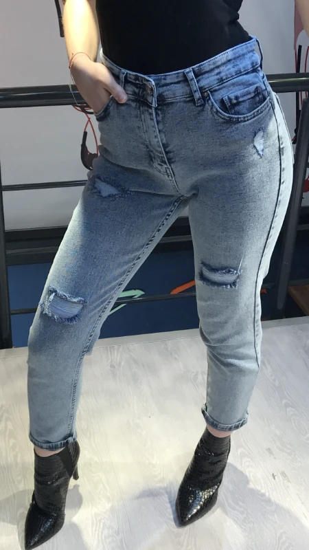 Mom Yırtıklı Kot Pantalon