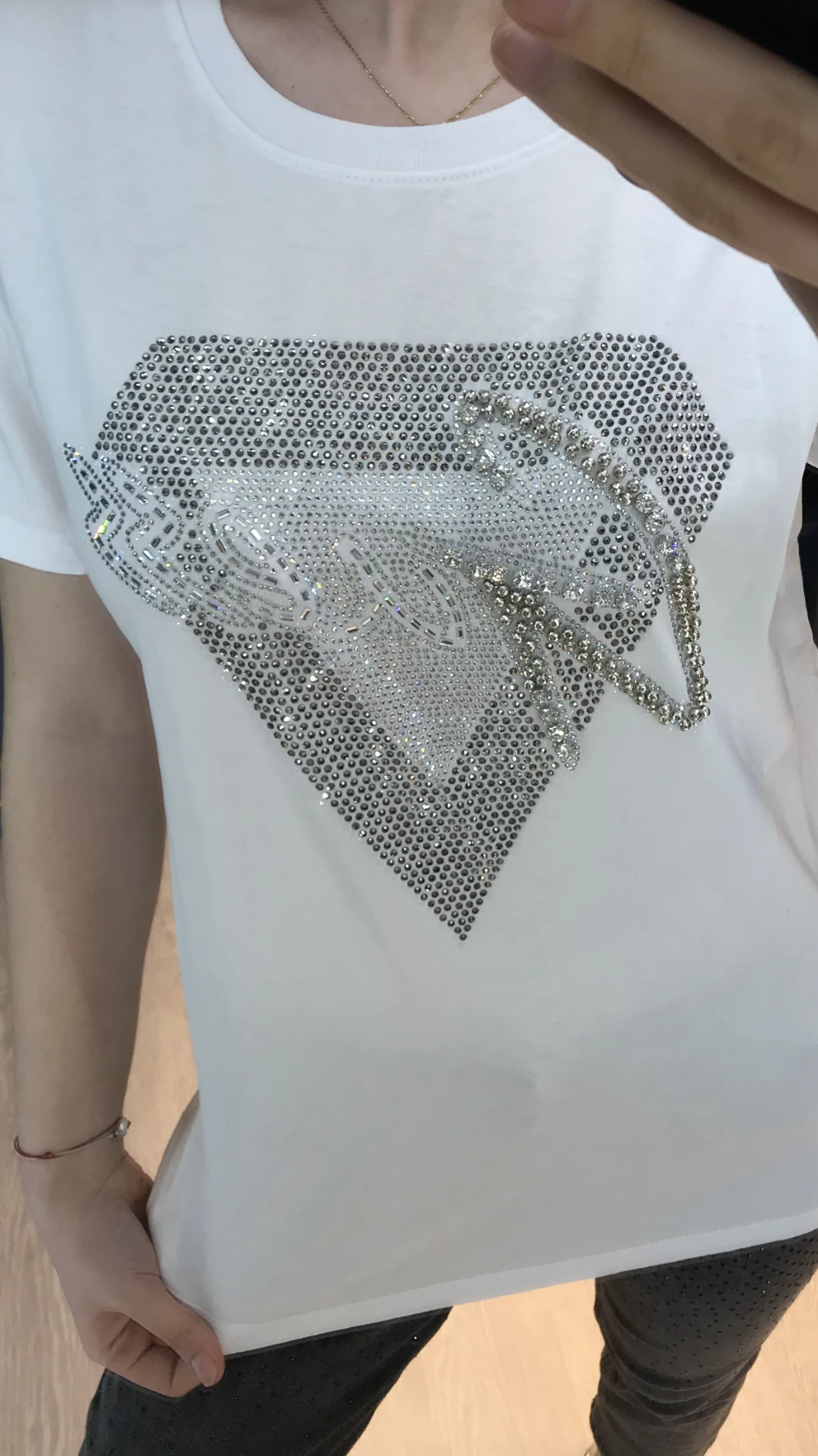 Üçgen Guess Taşlı T-shirt